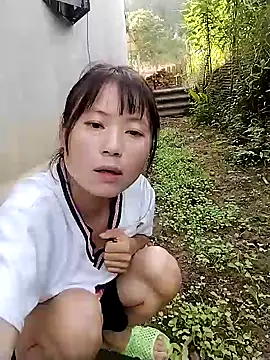 Snapshot of linda_bae00 chatting on 09.20.25 linda bae00 online show from 09.20.25