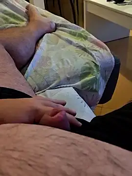 Snapshot of t-dog26 chatting on 11.05.25 t-dog26 online show from 11.05.25