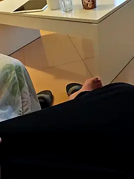 Snapshot of t-dog26 chatting on 12.17.25 t-dog26 online show from 12.17.25