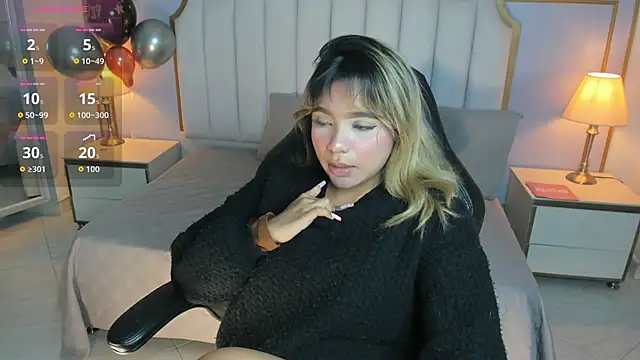 Snapshot of Emilly_mell chatting on 12.02.25 Emilly mell online show from 12.02.25