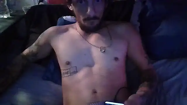 Snapshot of longdme33 chatting on 11.02.25 longdme33 online show from 11.02.25