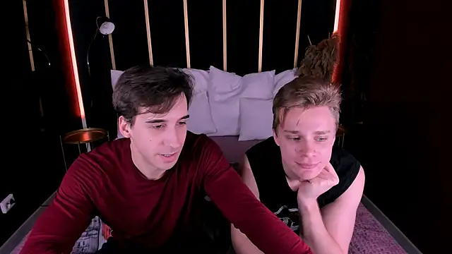 Snapshot of LawrenceMiles chatting on 11.10.25 LawrenceMiles online show from 11.10.25