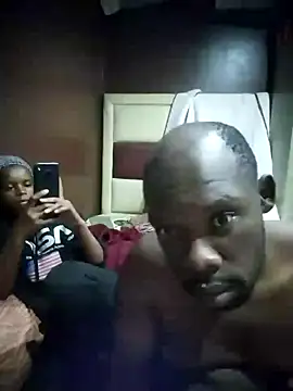 TinnyVsGiant online show from 11.11.25