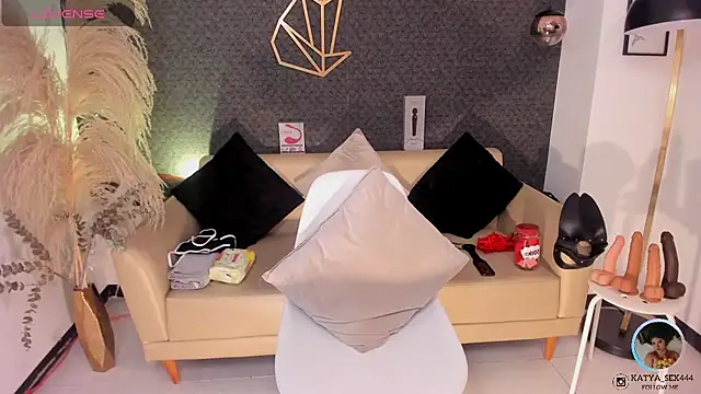 Snapshot of Katia_fire chatting on 09.20.25 Katia fire online show from 09.20.25