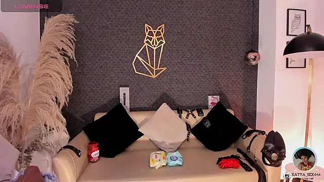 Snapshot of Katia_fire chatting on 09.28.25 Katia fire online show from 09.28.25