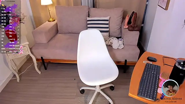 Snapshot of Katia_fire chatting on 10.01.25 Katia fire online show from 10.01.25