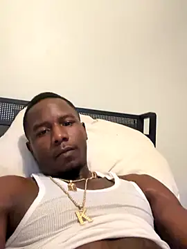 Snapshot of dreeFK chatting on 10.20.25 dreeFK online show from 10.20.25