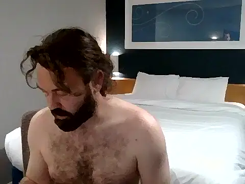 Snapshot of rogerevenmore chatting on 12.01.25 rogerevenmore online show from 12.01.25