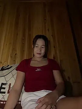 Snapshot of phungtiti chatting on 09.26.25 phungtiti online show from 09.26.25