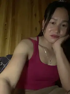 Snapshot of phungtiti chatting on 09.28.25 phungtiti online show from 09.28.25