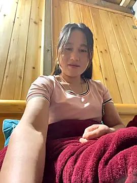 Snapshot of phungtiti chatting on 11.24.25 phungtiti online show from 11.24.25