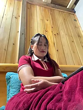 Snapshot of phungtiti chatting on 11.26.25 phungtiti online show from 11.26.25