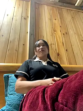 Snapshot of phungtiti chatting on 11.28.25 phungtiti online show from 11.28.25