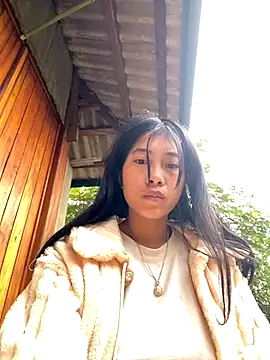 EmLy02 online show from 10.28.25