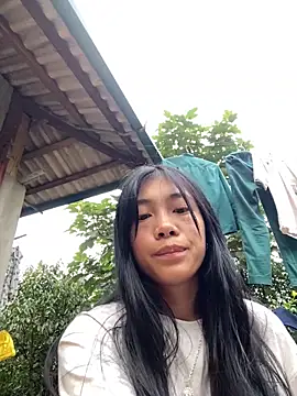 EmLy02 online show from 10.30.25