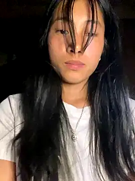 EmLy02 online show from 10.31.25