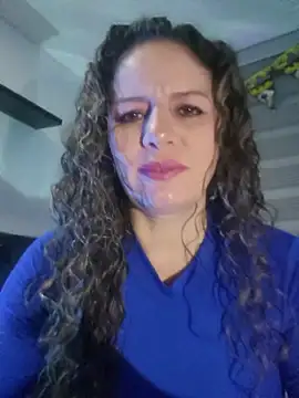 Snapshot of Nina_vallon chatting on 06.18.26 Nina vallon online show from 06.18.26