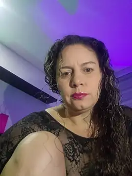 Snapshot of Nina_vallon chatting on 07.21.26 Nina vallon online show from 07.21.26
