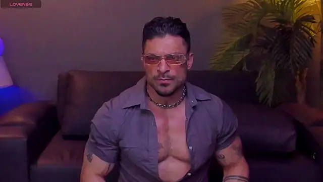 Snapshot of dennis_cox1 chatting on 11.05.25 dennis cox1 online show from 11.05.25