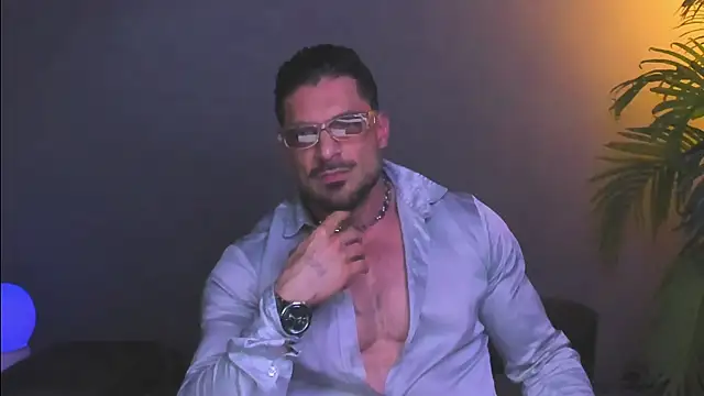 Snapshot of dennis_cox1 chatting on 12.01.25 dennis cox1 online show from 12.01.25