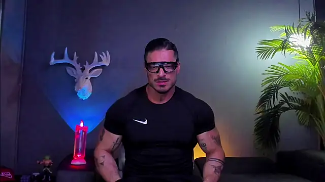 Snapshot of dennis_cox1 chatting on 12.18.25 dennis cox1 online show from 12.18.25