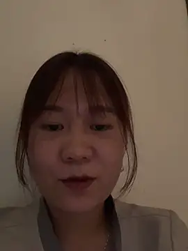 qinejr37 online show from 09.18.25