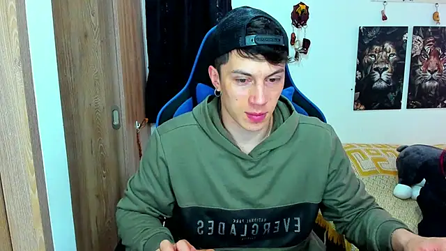 Snapshot of javiersexymann chatting on 01.13.25 javiersexymann online show from 01.13.25