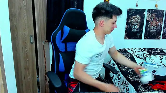 Snapshot of javiersexymann chatting on 01.22.25 javiersexymann online show from 01.22.25