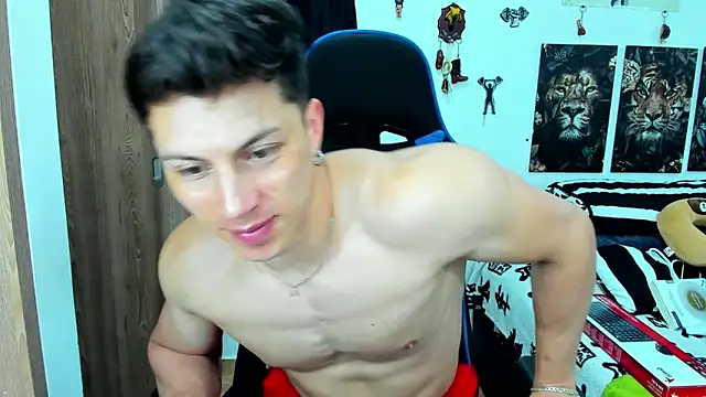 Snapshot of javiersexymann chatting on 02.14.25 javiersexymann online show from 02.14.25