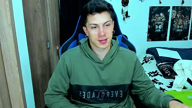 Snapshot of javiersexymann chatting on 02.18.25 javiersexymann online show from 02.18.25