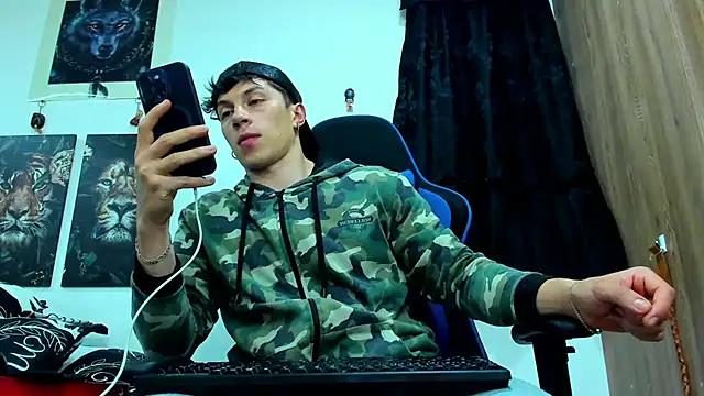 Snapshot of javiersexymann chatting on 03.03.25 javiersexymann online show from 03.03.25