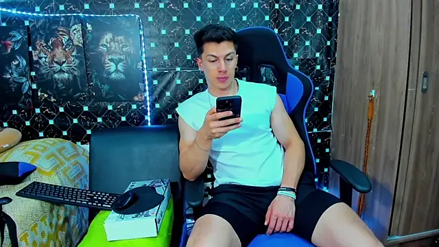 Snapshot of javiersexymann chatting on 10.02.25 javiersexymann online show from 10.02.25