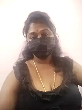 Snapshot of chaitara-reddy chatting on 09.20.25 chaitara-reddy online show from 09.20.25