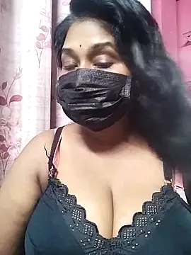 Snapshot of chaitara-reddy chatting on 09.28.25 chaitara-reddy online show from 09.28.25