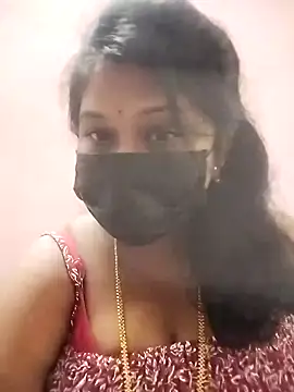 Snapshot of chaitara-reddy chatting on 10.18.25 chaitara-reddy online show from 10.18.25