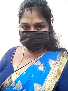 Snapshot of chaitara-reddy chatting on 10.24.25 chaitara-reddy online show from 10.24.25