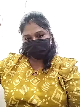 Snapshot of chaitara-reddy chatting on 11.02.25 chaitara-reddy online show from 11.02.25