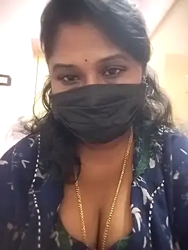 Snapshot of chaitara-reddy chatting on 11.04.25 chaitara-reddy online show from 11.04.25