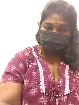 Snapshot of chaitara-reddy chatting on 05.11.26 chaitara-reddy online show from 05.11.26