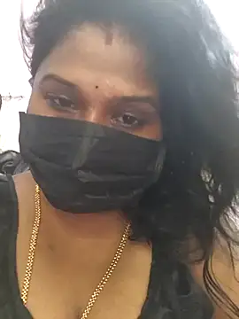 Snapshot of chaitara-reddy chatting on 05.17.26 chaitara-reddy online show from 05.17.26