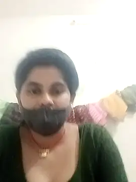 JULEE-740 online show from 10.27.25