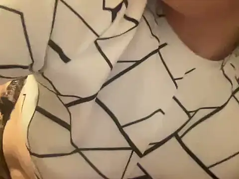 Snapshot of spookyspooky2 chatting on 10.09.25 spookyspooky2 online show from 10.09.25