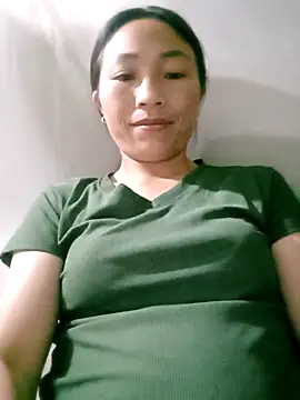 Snapshot of lucybaby00 chatting on 05.05.26 lucybaby00 online show from 05.05.26