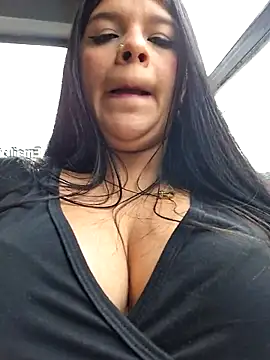 Snapshot of Eiimy_pretty chatting on 10.18.25 Eiimy pretty online show from 10.18.25