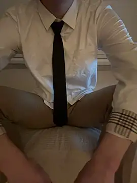 max x xine  online show from 10.23.25