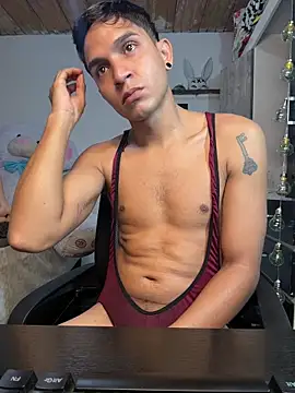 Angel latinboy online show from 04.28.26