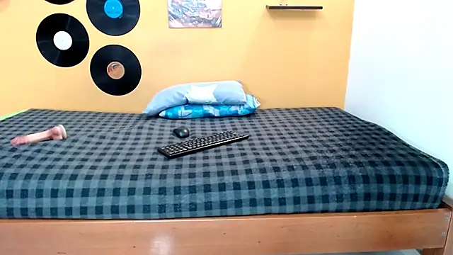 skinnyverus18 online show from 02.28.26