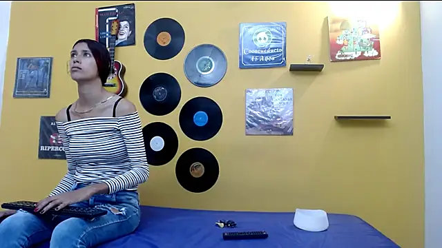 skinnyverus18 online show from 05.10.26