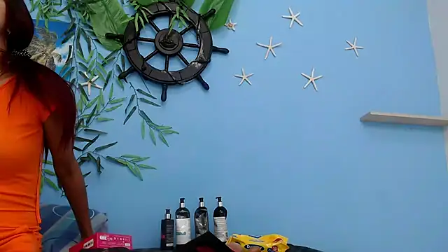 skinnyverus18 online show from 06.10.26