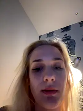 Snapshot of DaryaDoll chatting on 09.28.25 DaryaDoll online show from 09.28.25